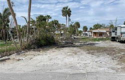 127 Washington Avenue, Fort Myers Beach, FL 33931