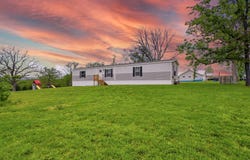 387 E 400th Road, Fair Play, MO 65649