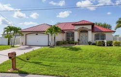 1402 SW 4th Lane, Cape Coral, FL 33991