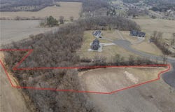 701 Cherrywood Drive SW, Pine Island, MN 55963