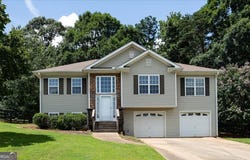 7825 Running Fox, Gainesville, GA 30506