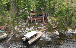 12418 Rock Point Dr, Kabetogama, MN 56669
