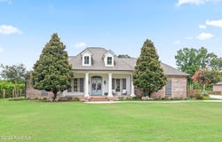 1701 Squirrel Run Drive, New Iberia, LA 70560