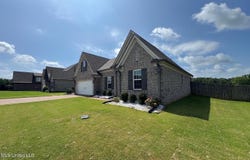 255 Magnolia Gardens Drive, Hernando, MS 38632