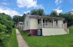 509 Riverview Ave, Fries, VA 24330