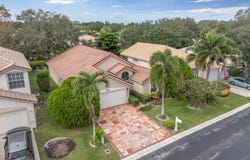 2705 Pointe Circle, Greenacres, FL 33413