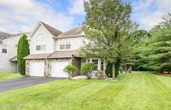 1 Maywood Run, Tinton Falls, NJ 07753