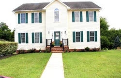 1744 High Gate LN, Salem, VA 24153
