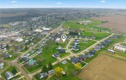 708 Pointer Circle, Center Point, IA 52213