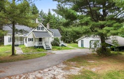 2260 W Pinewood Drive, Roscommon, MI 48653