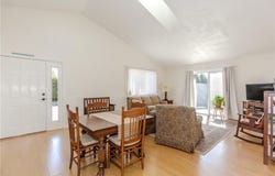 1011 Williamsburg Circle, Warwick, RI 02886