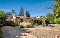 13800 Erwin St, Van Nuys, CA 91401