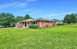102 MARY Place, East Peoria, IL 61611
