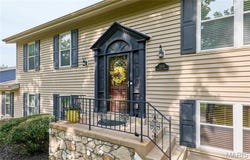 1005 Parkfield Terrace, Manchester, MO 63021
