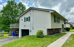 451 W Water St, Slippery Rock Boro, PA 16057