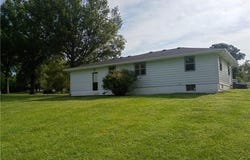 1013 N Alanthus Avenue, Stanberry, MO 64489