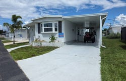 48 Spring Ln, Englewood, FL 34223