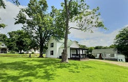 605 E Olive Street, Scott City, MO 63780