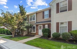 450 Saint Giles Court, Franklin Twsp, NJ 08873
