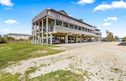 1041 W Lagoon Avenue, Gulf Shores, AL 36542