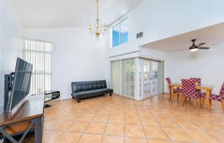 1007 NW 106th Ave Cir, Miami, FL 33172
