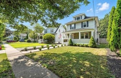 17 Dayton Rd, Morris Plains Boro, NJ 07950-2424