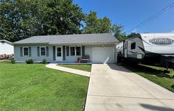 216 Cindy Street, Brighton, IL 62012