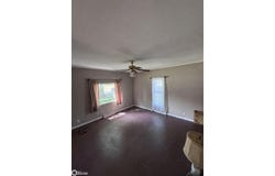 215 E Ames Street, Russell, IA 50238