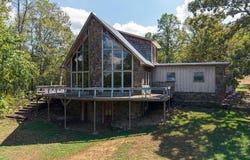 2600 Winn Mountain Loop, Mountainburg, AR 72946