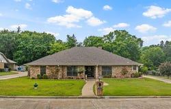 4509 Lakeside Drive, Mount Pleasant, TX 75455