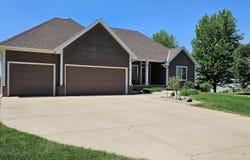 813 Brookside, Jefferson, SD 57038