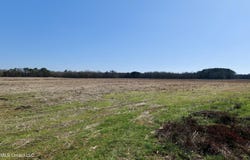 01 E Main Street, Carthage, MS 39051