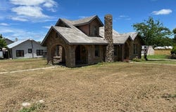 1421 S High St, Brady, TX 76825