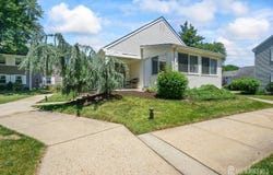 312 sharon Way, Monroe, NJ 08831