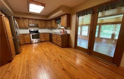 984 750th Road, Centerview, MO 64019