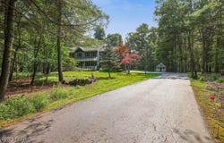 117 Carols Lane, Hawley, PA 18428