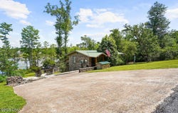 2684 LAKEVIEW Circle, Alford, FL 32420