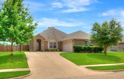 220 Anthony Lane, Red Oak, TX 75154