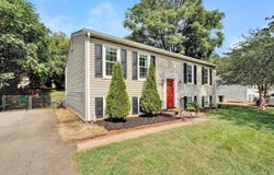 4728 Casper Dr NE, Roanoke, VA 24019