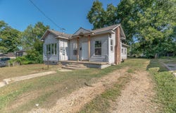 1322 W Huntington Ave, Jonesboro, AR 72401