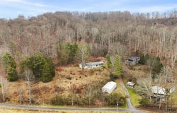 370 Vannoy Rd, Tazewell, TN 37879