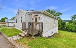 2538 3rd Avenue, Nitro, WV 25143