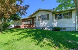 1201 Hull Valley Drive, Waynesville, MO 65583