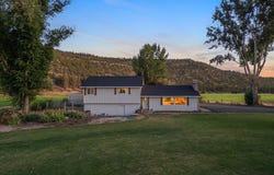 100 NE Jumping Grass Lane, Prineville, OR 97754