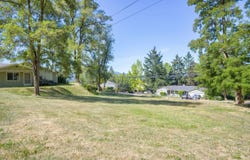 1105 NE Beacon Drive, Grants Pass, OR 97526