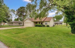 305 N Fairway Avenue, Nixa, MO 65714