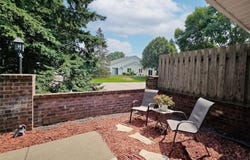 1310 Hilo Avenue N, Oakdale, MN 55128