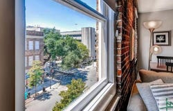 310 W Broughton Street, Savannah, GA 31401
