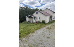 274 Hellmers Hill Road, Equinunk, PA 18417