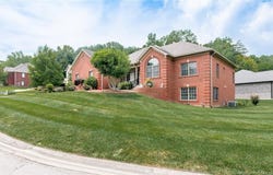 311 Wooded Valley Drive, New Albany, IN 47150